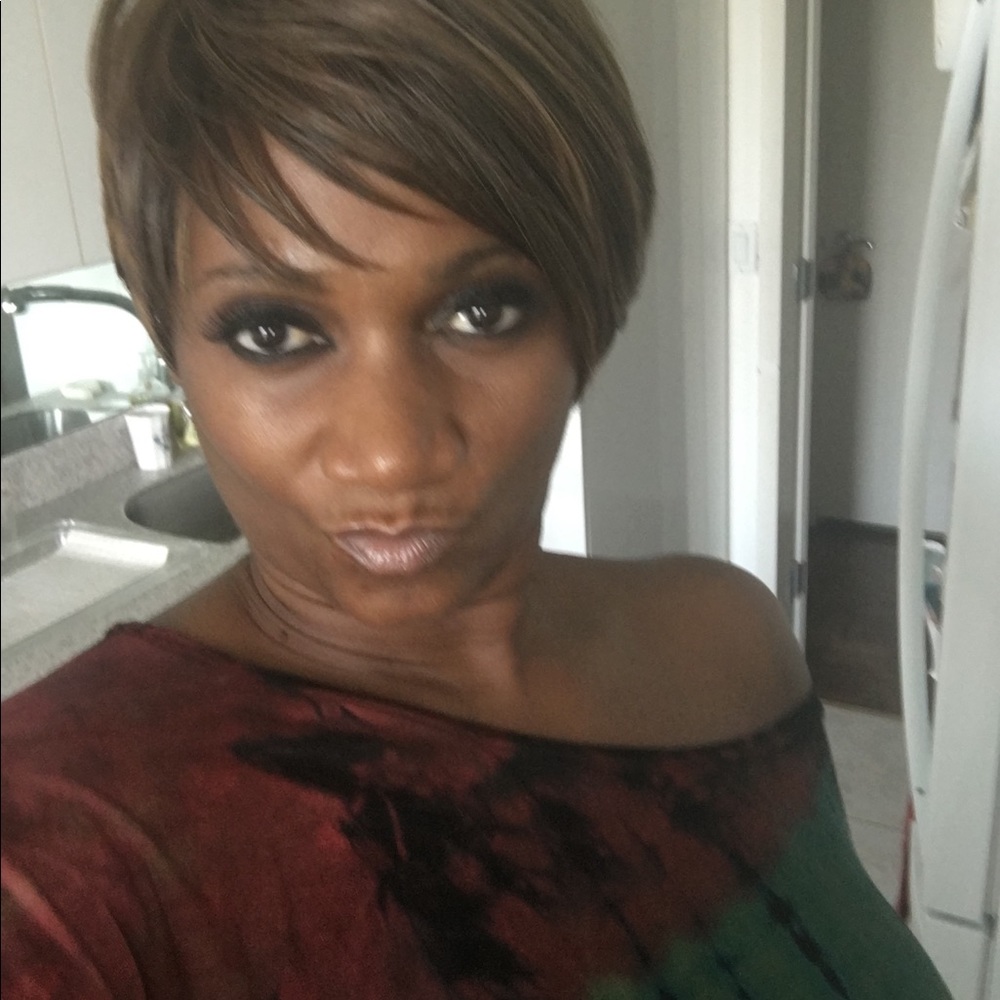 Meet your Posher, Rhonda